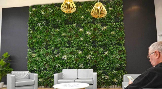 室内仿真植物墙装修实景图片-成都芮芸仿真植物墙公司